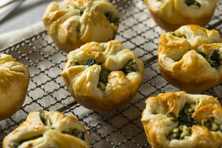 Homemade spinach muffin puff
