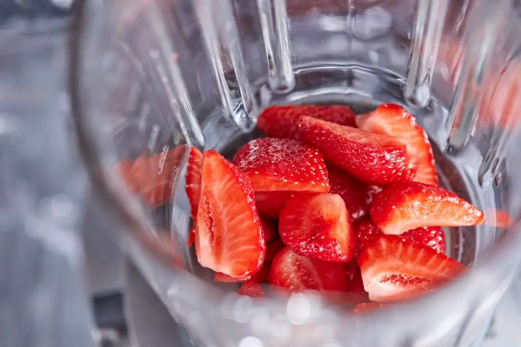 Red, White, And Blue Patriotic Popsicles 12 Strawberries in a blender