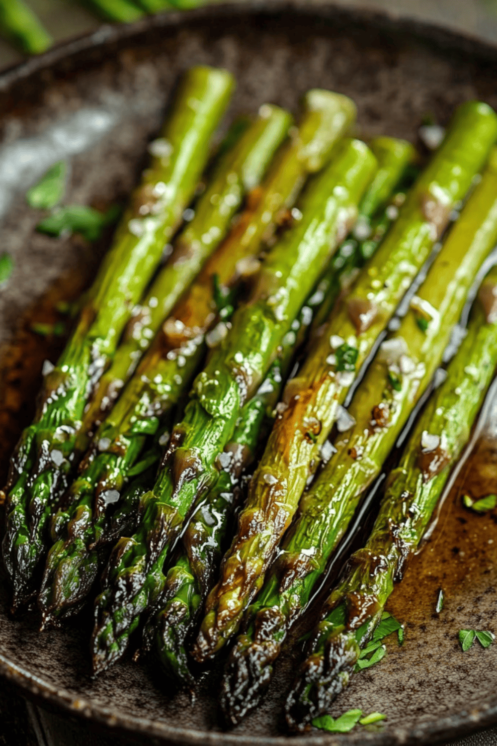 Roasted asparagus with balsamic glaze
