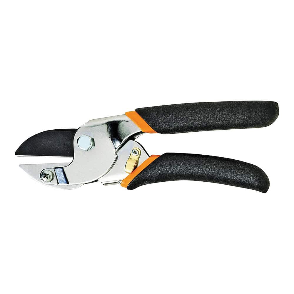 Spring Homestead Essentials: What You Need To Start The Season Right 3 Spring homestead essentials - pruning shears